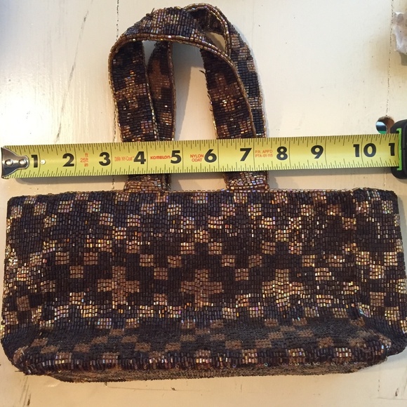 ๐โจ "Bead It!" Vintage Pierre Urbach Bronze Handbag โ A Dazzling Throwback โจ๐ - Picture 6 of 10